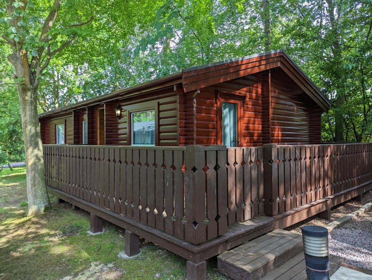 Pineshadow Lodge-Dog Friendly Kenwick Park Louth Лаут Екстериор снимка
