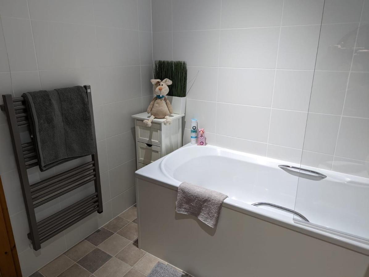 Pineshadow Lodge-Dog Friendly Kenwick Park Louth Лаут Екстериор снимка