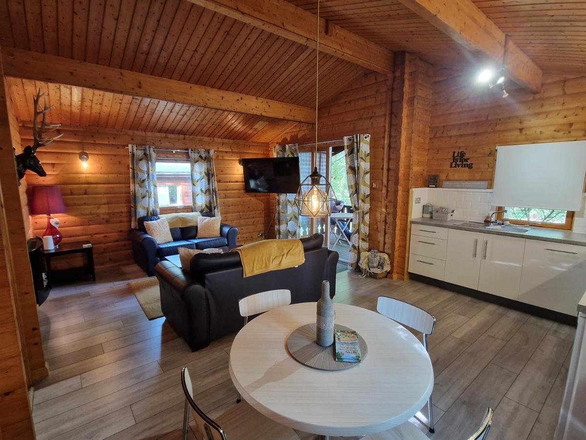 Pineshadow Lodge-Dog Friendly Kenwick Park Louth Лаут Екстериор снимка